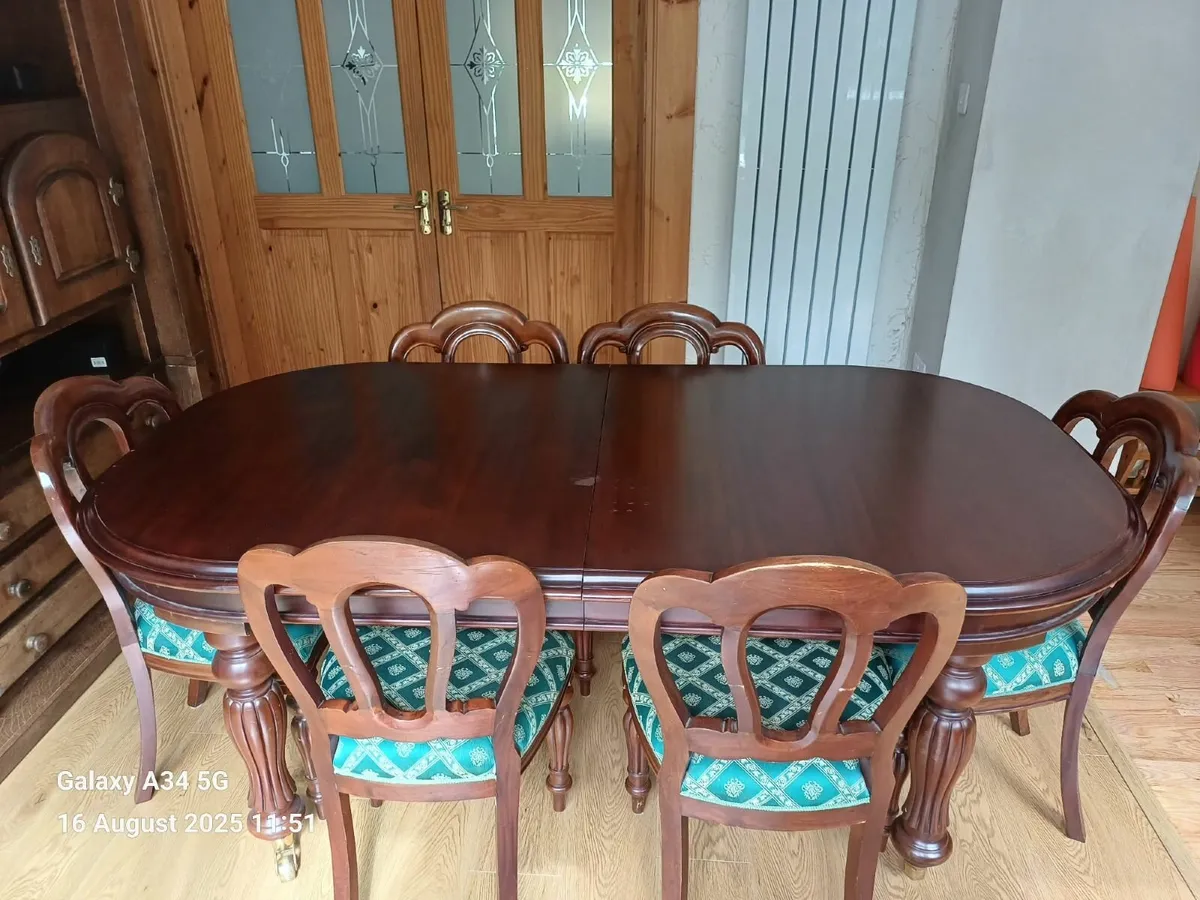 Dining Room Table and Chairs - Image 1