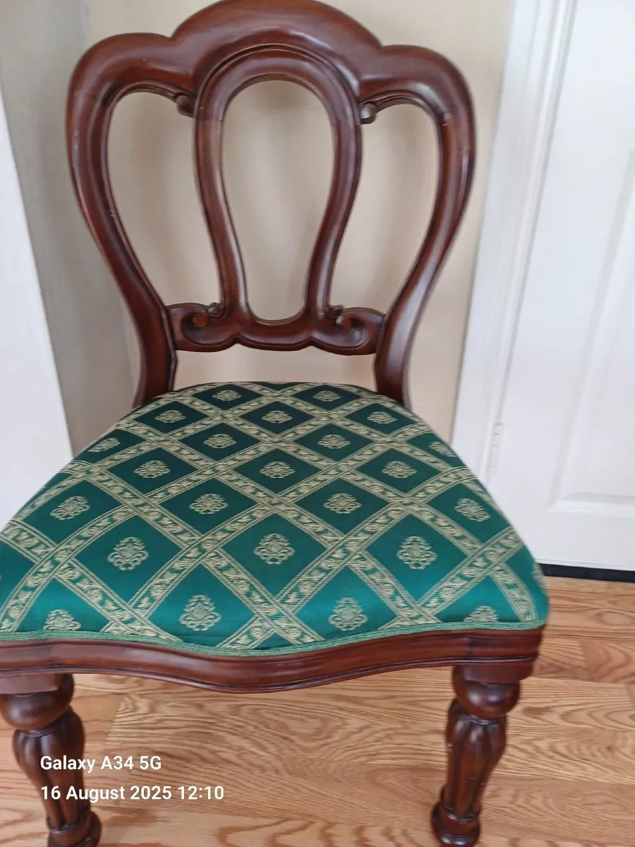 Dining Room Table and Chairs - Image 3