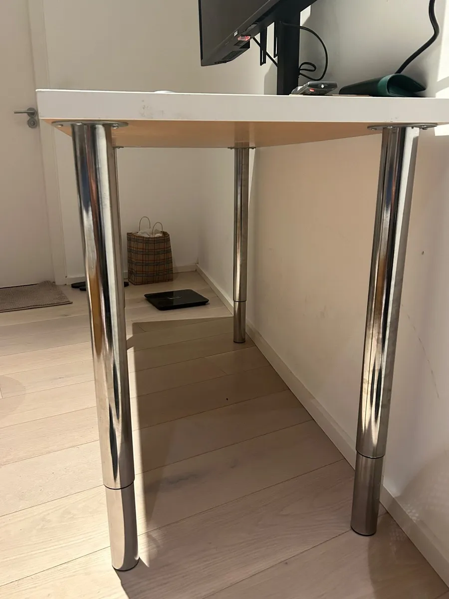 Work desk/ Study Table - Image 2
