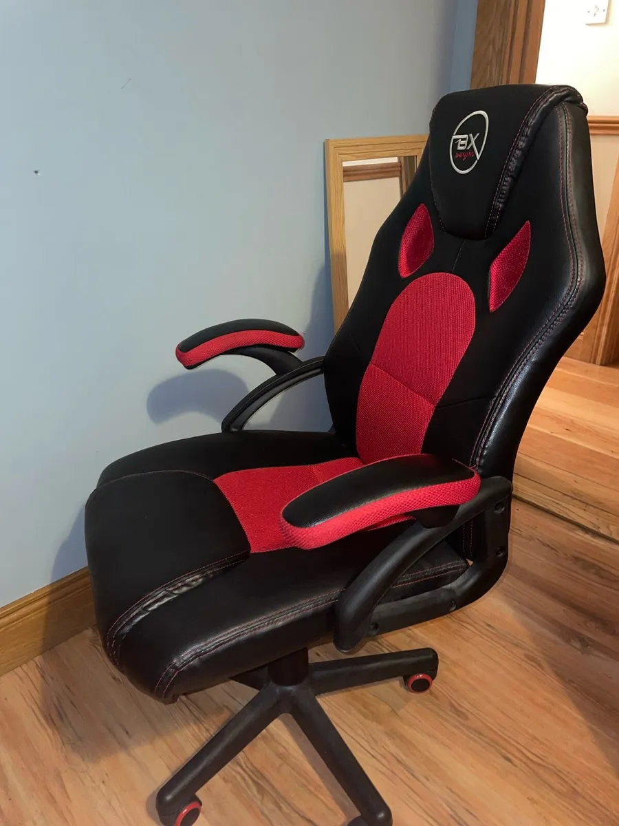 Gaming chair - Image 2