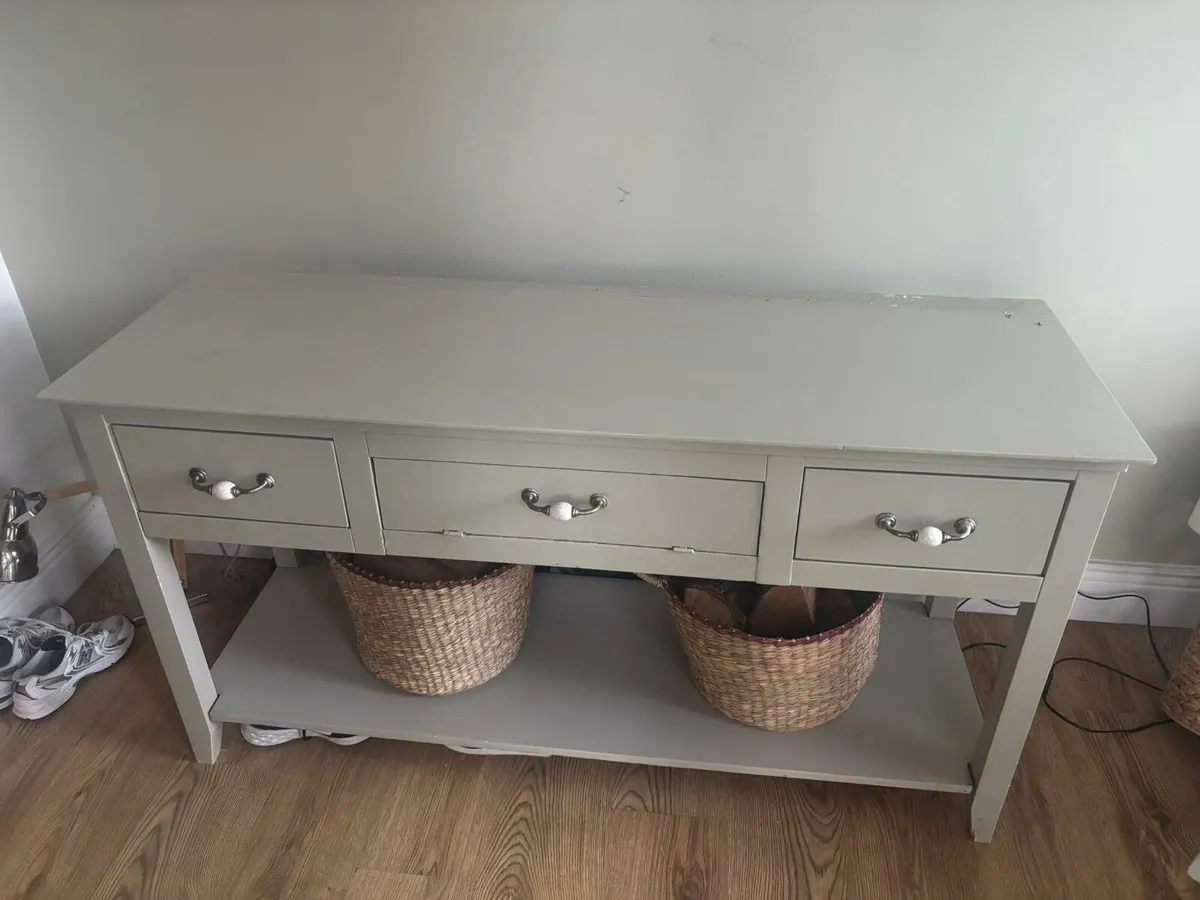 Table - Image 1