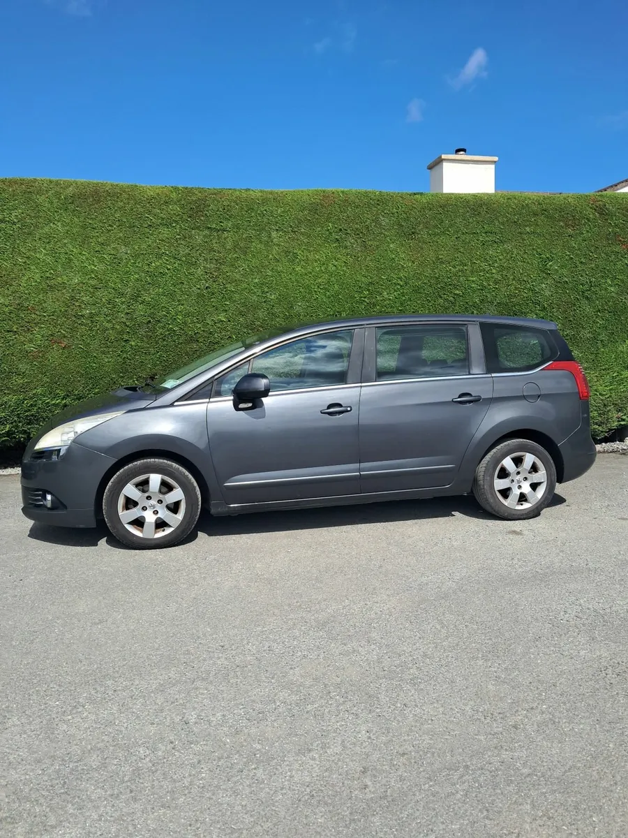 Peugeot 5008 @7 Seater - Image 3