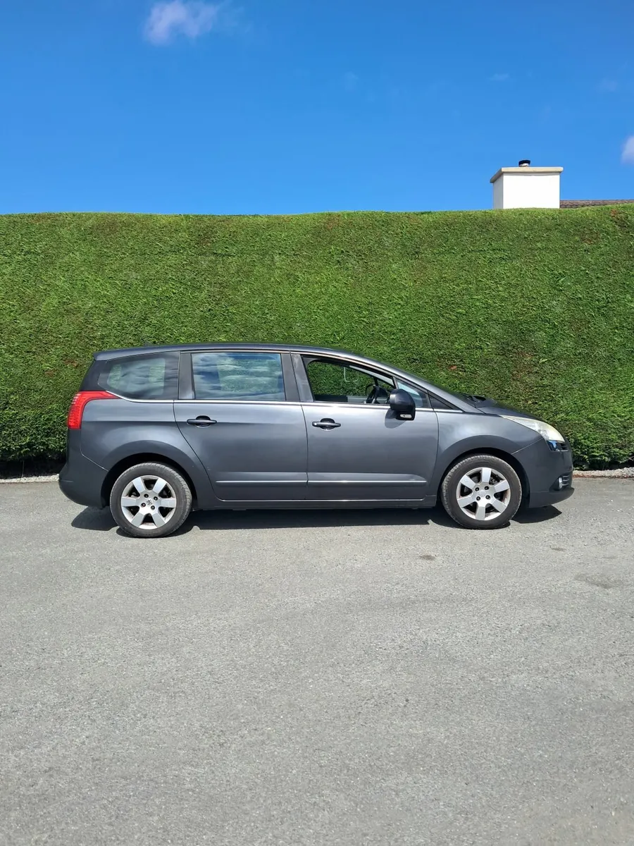 Peugeot 5008 @7 Seater - Image 1
