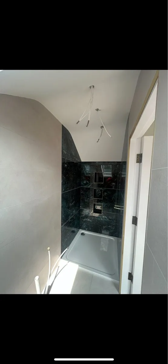 Bathroom tiles - Image 2