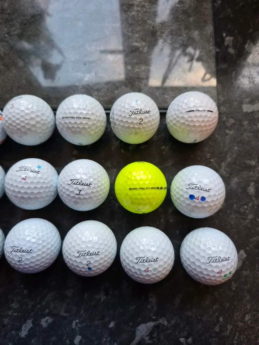 Golf balls - Image 1
