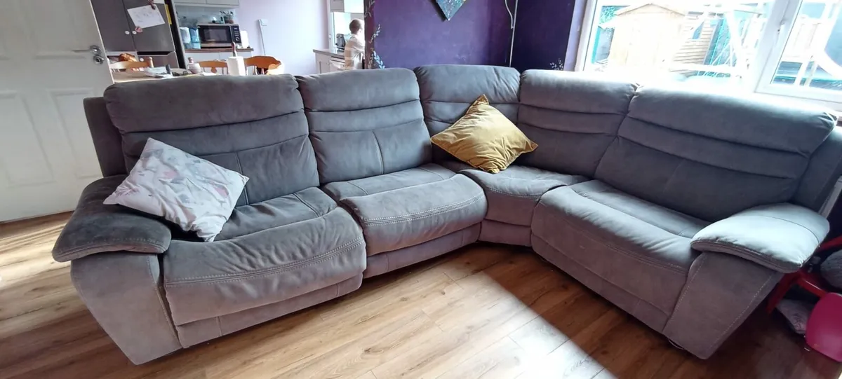 Corner Sofa - Image 1