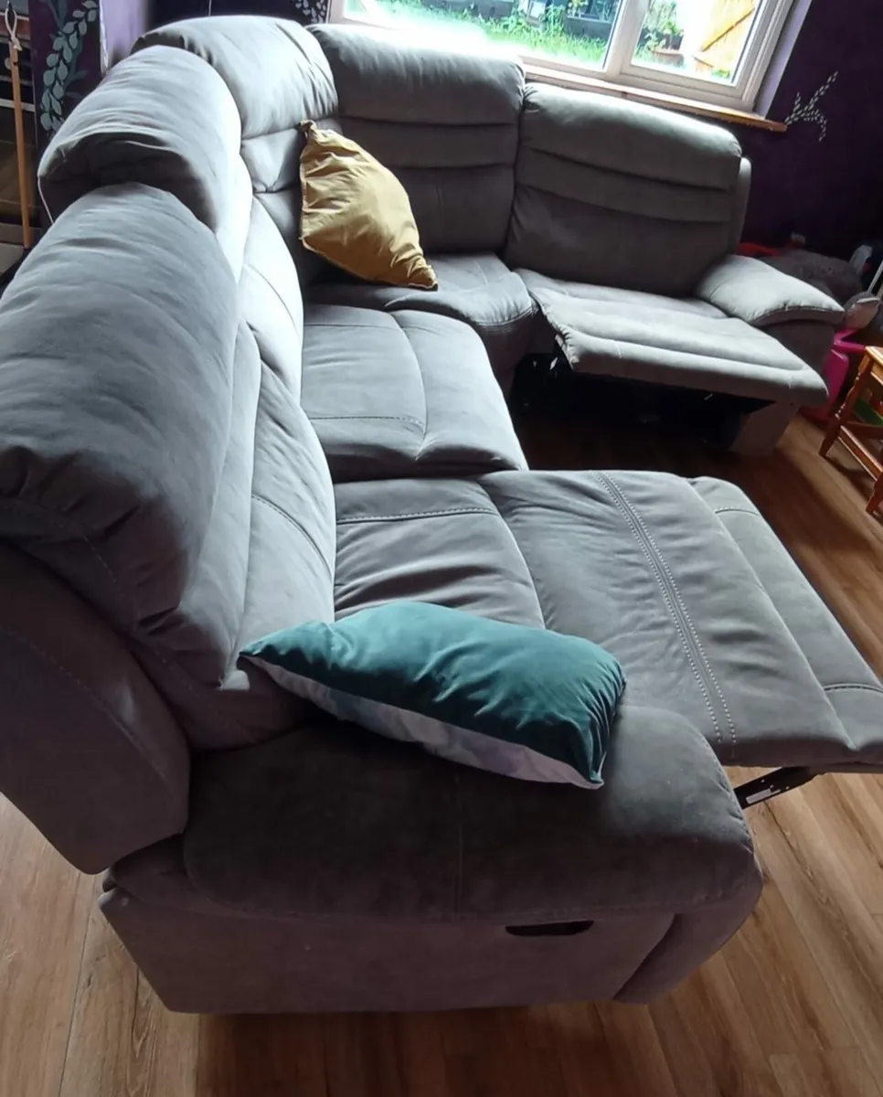 Corner Sofa - Image 4