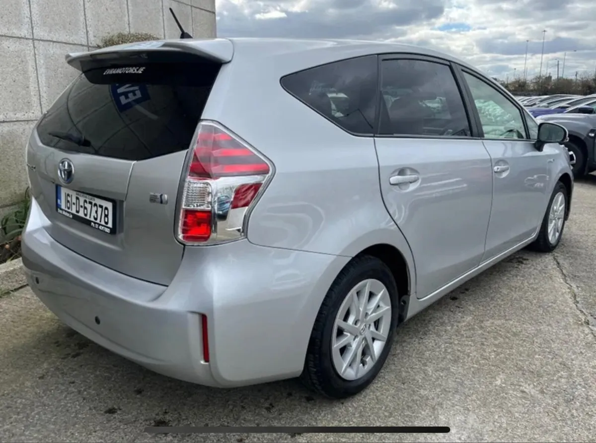Toyota Prius 2016 , 47000 km!! - Image 3