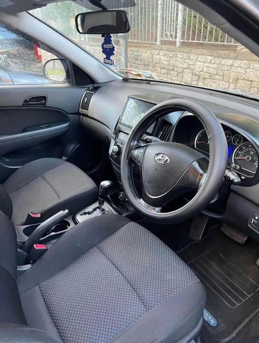 2011 Hyundai I30 - Image 2