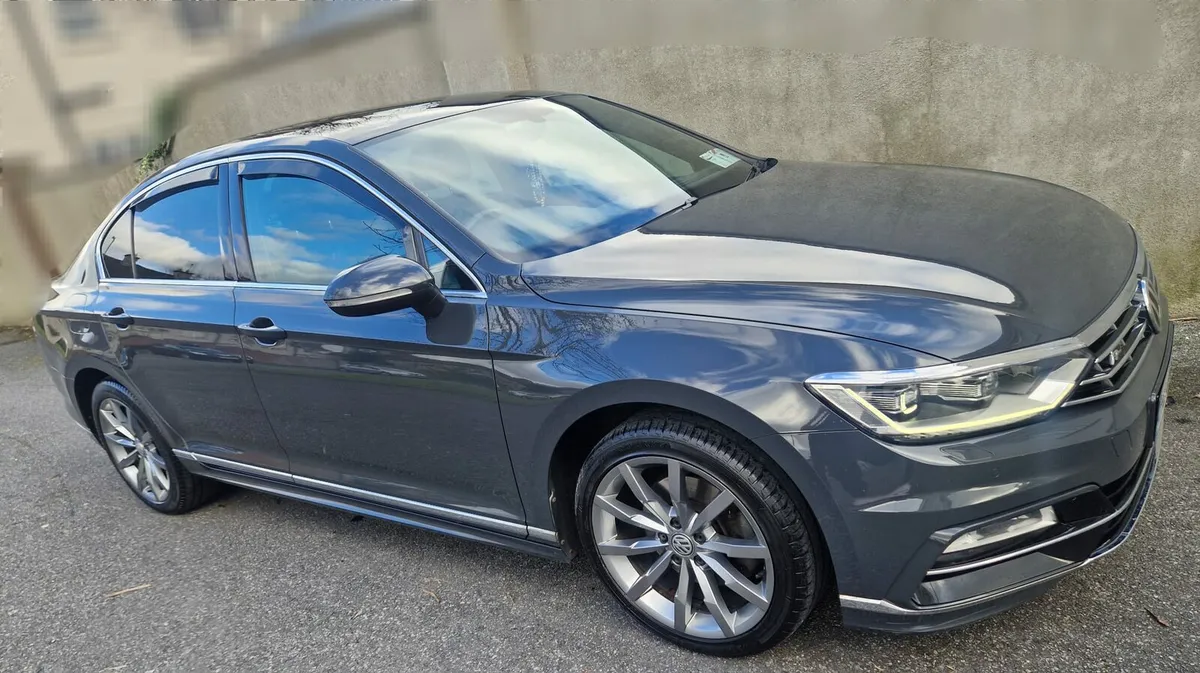 2019 passat R line - Image 1