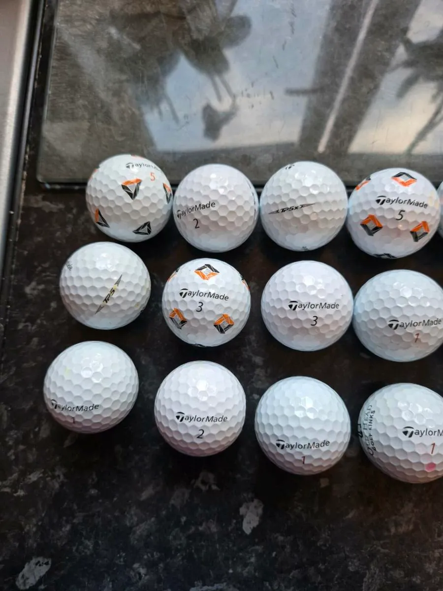 Golf balls - Image 1