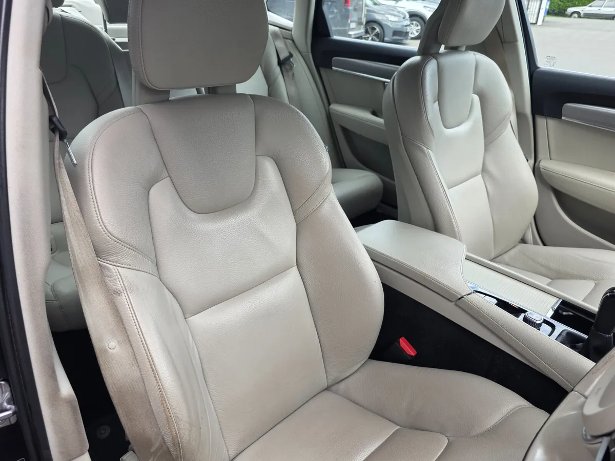2017 Volvo S90 2.0D D3 MOMENTUM // NEW NCT - Image 4