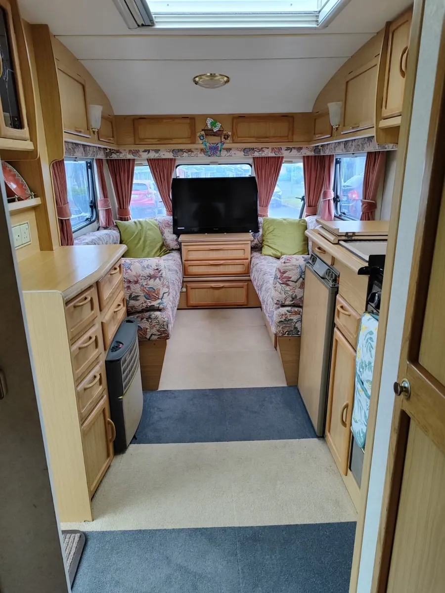 Caravan - Image 4