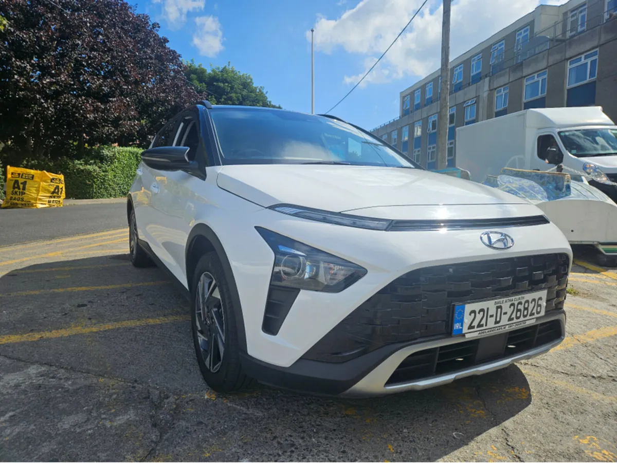 Hyundai Bayon EXECUTIVE 2 TONE 5DR - Image 1