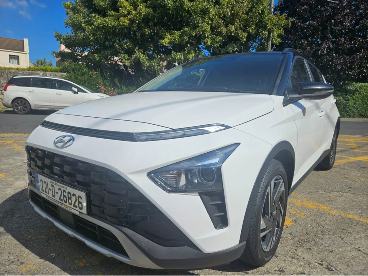 Hyundai Bayon EXECUTIVE 2 TONE 5DR - Image 3