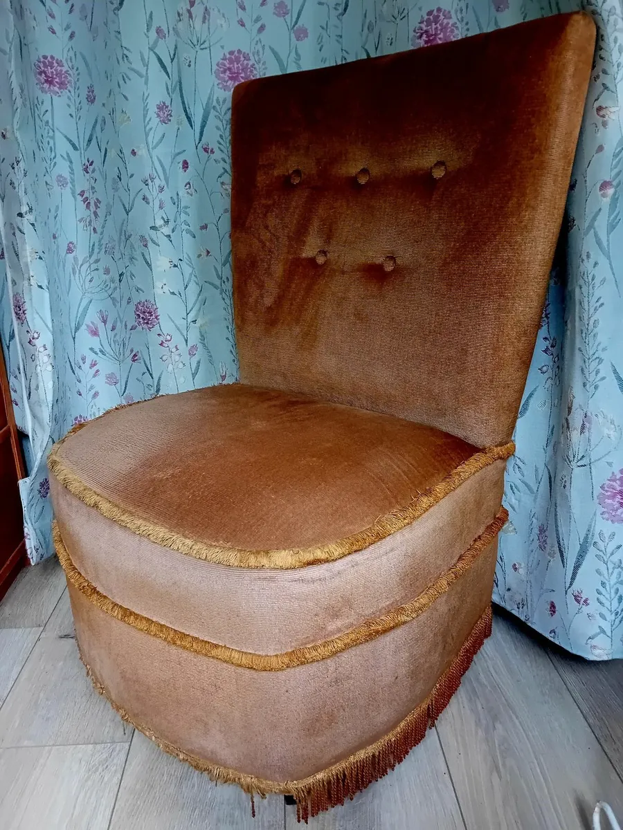 Mid century bedroom chair - Image 1