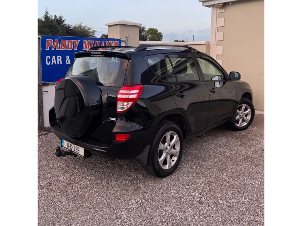 Toyota RAV4 RAV4 2.2 D-4D 4X2 LUNA 5DR - Image 4