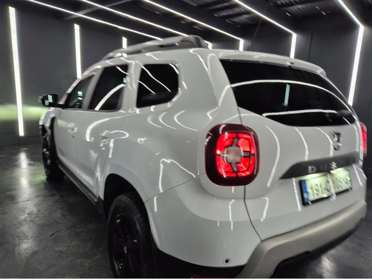 Dacia Duster COMFORT BLUE DCI 115 MY 4DR - Image 4