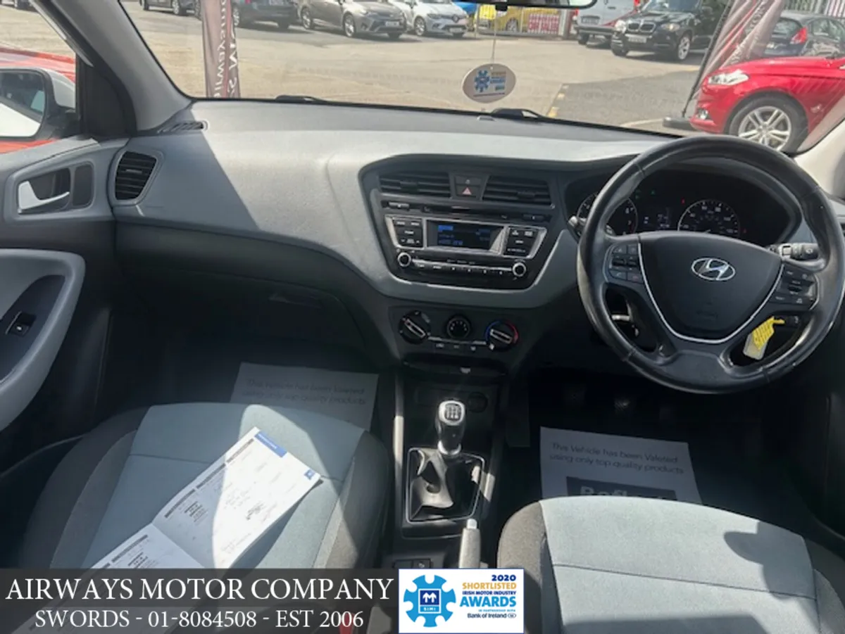 Hyundai i20 DELUXE * 5 SPEED MANUAL * 1.2 *PARKTRO - Image 4