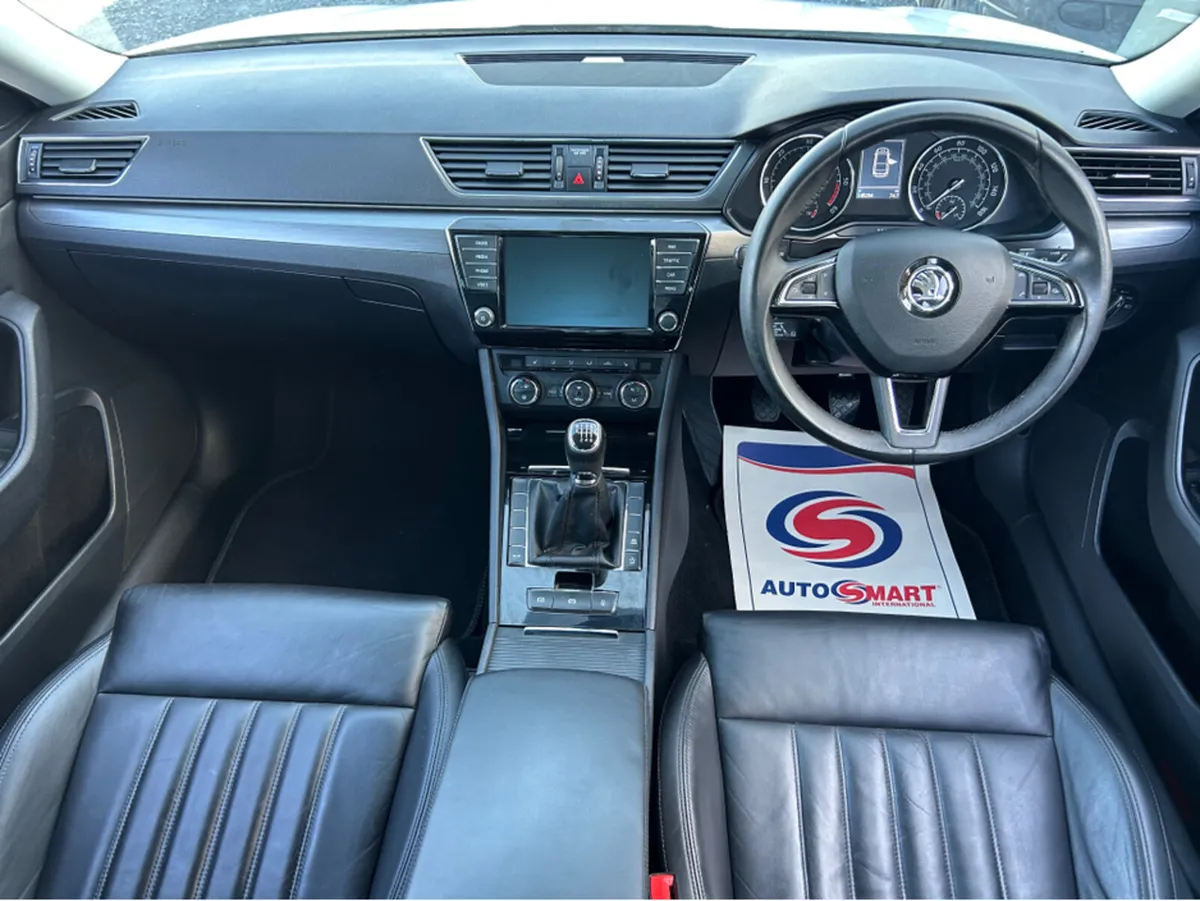 Skoda Superb 2.0 TDI SEL EXECUTIVE 1 150PS 5DR - Image 2