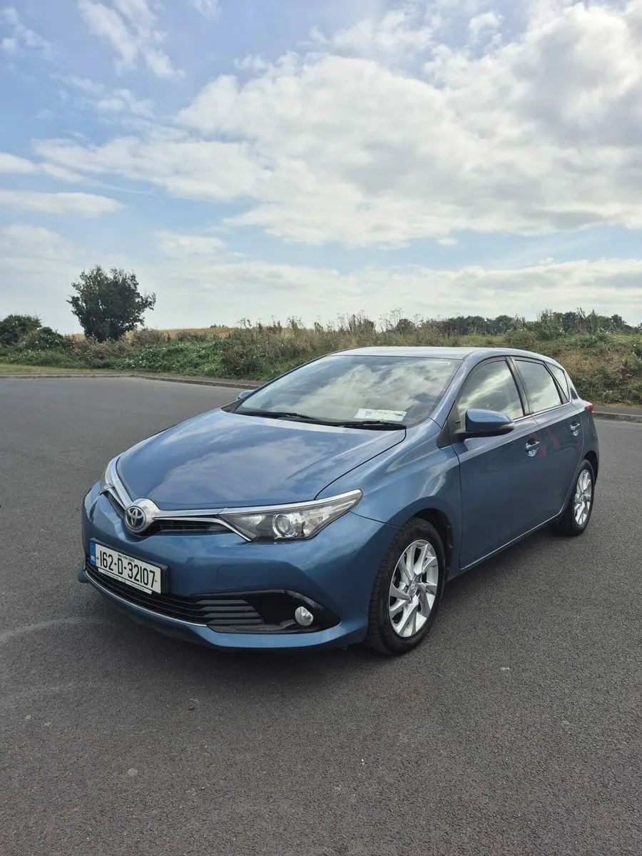 Toyota auris - Image 1