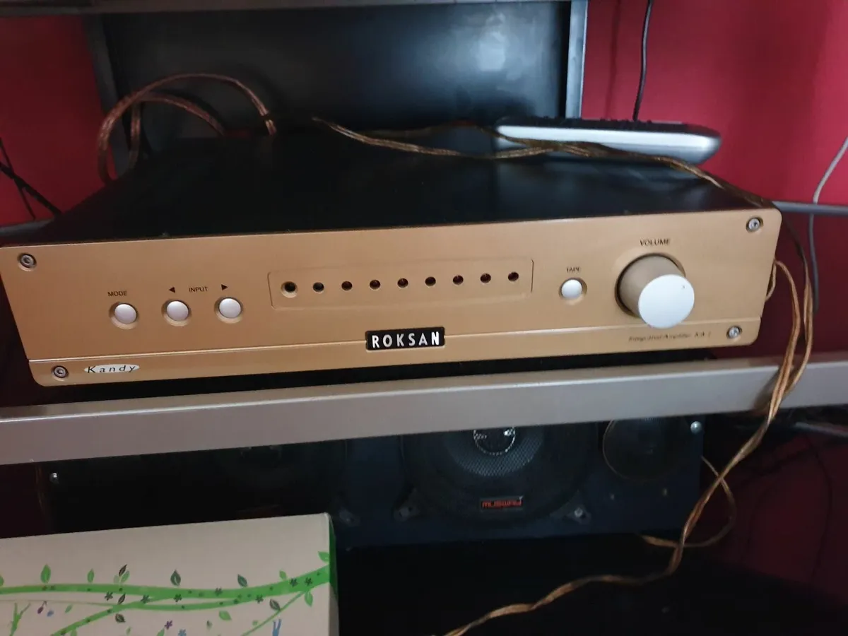 HOME MUSIC - Image 1