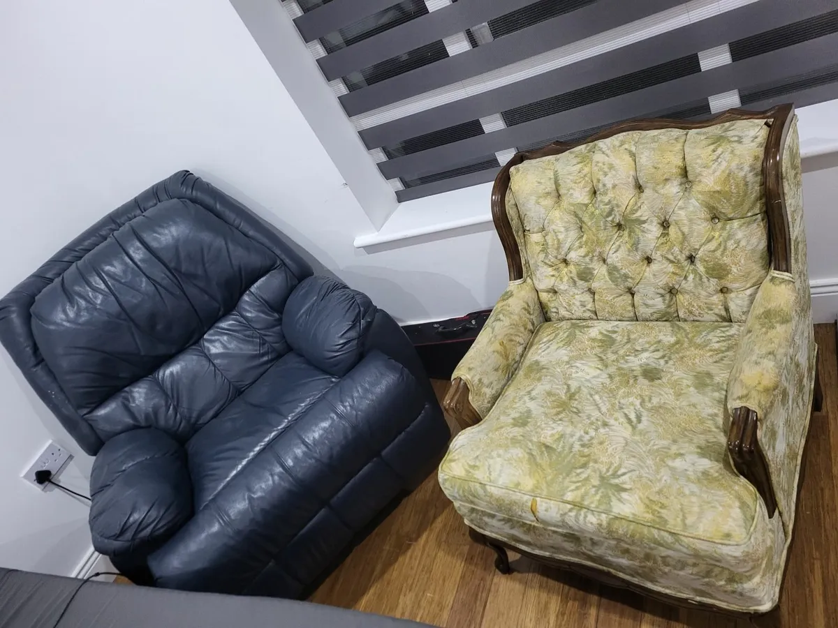couches - Image 2