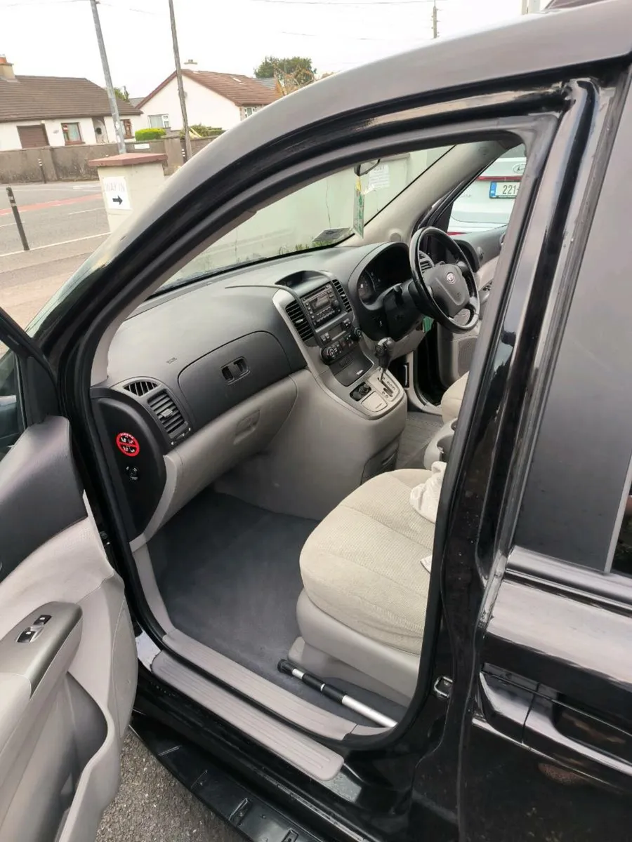 Kia Sedona Wheelchair Accessible - Image 3