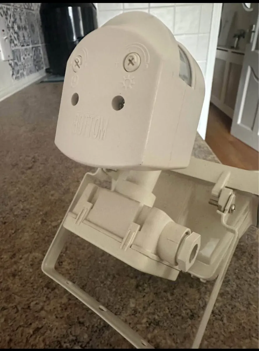 Halogen flood light - Image 2