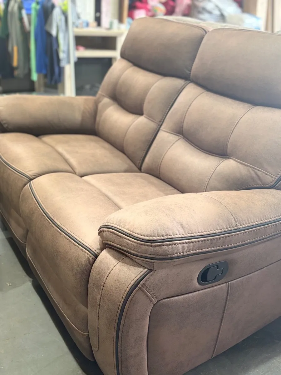 Recliner sofas - Image 1