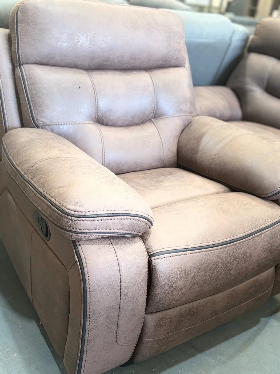Recliner sofas - Image 3
