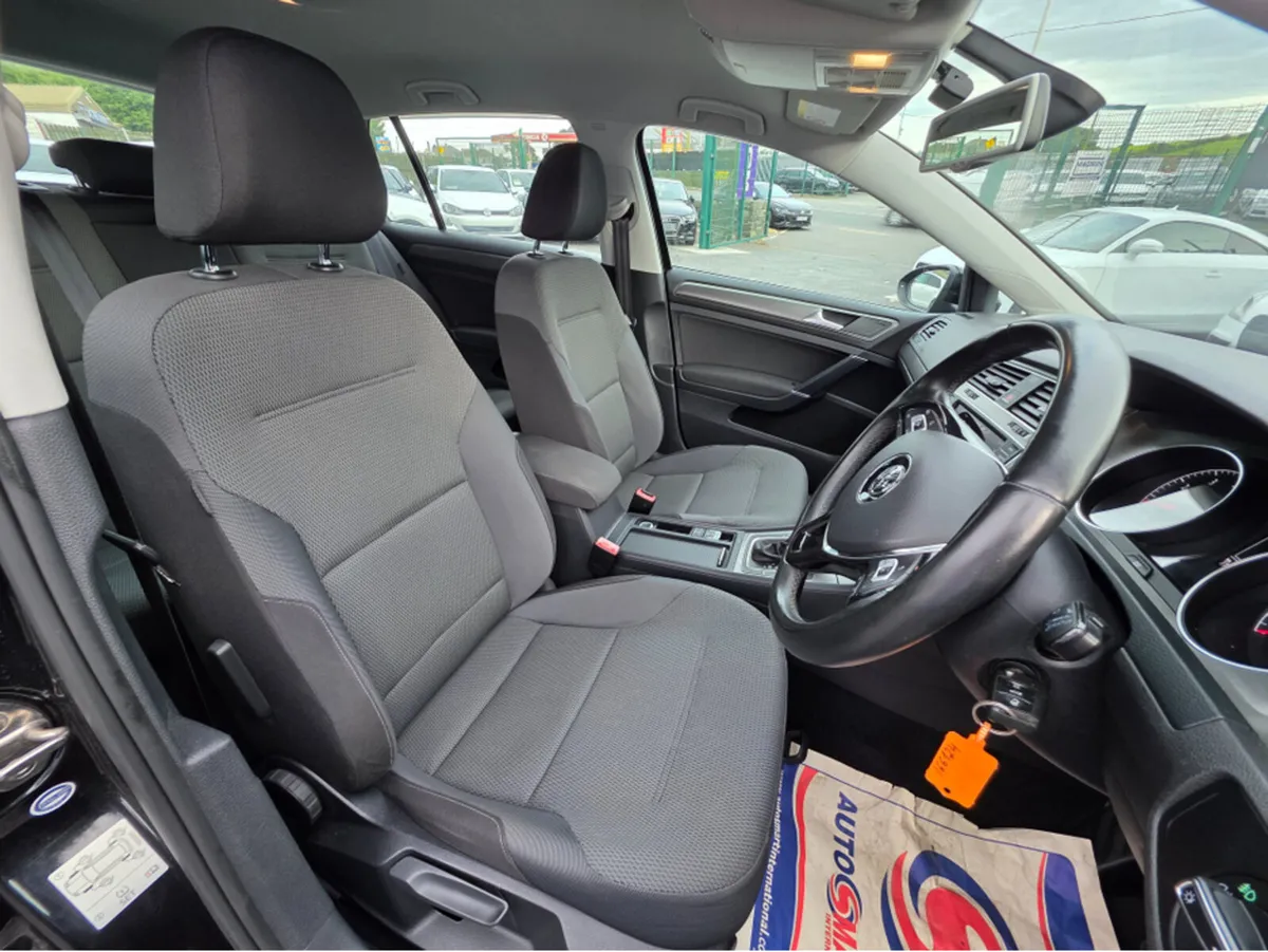 Volkswagen Golf ( 132 REG 1.2 TSI COMFORTLINE REV - Image 4