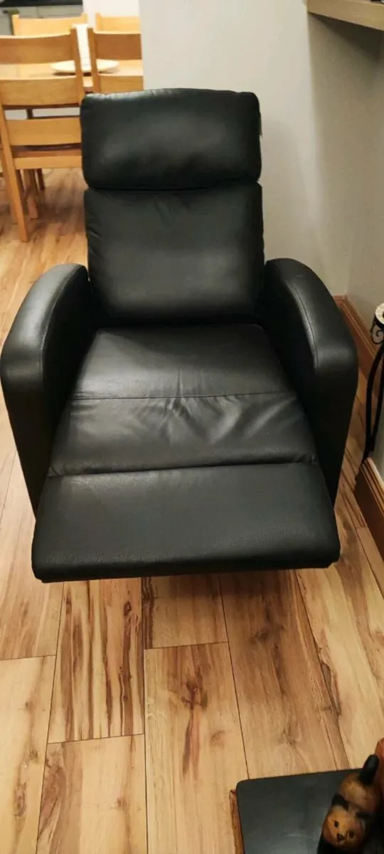 Recliner chair - Image 2