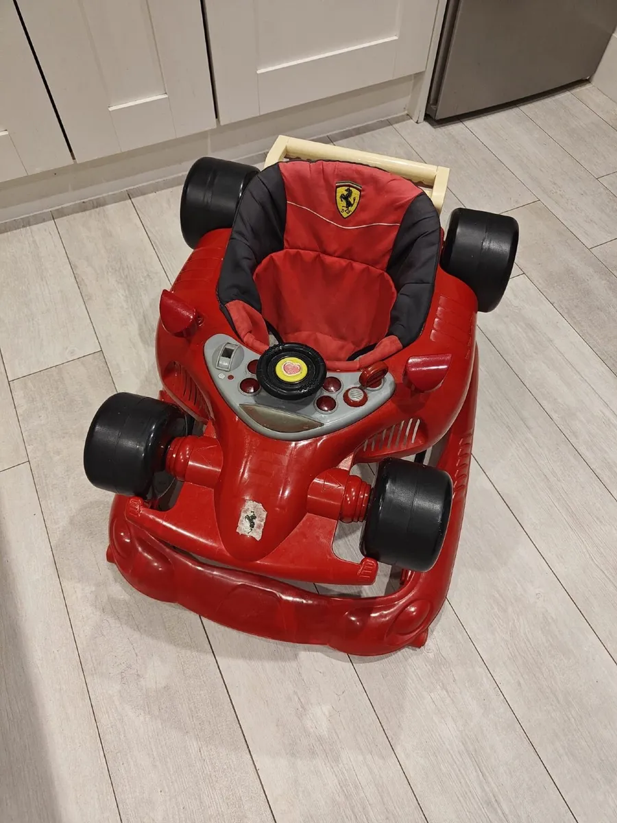 Baby walker free - Image 1