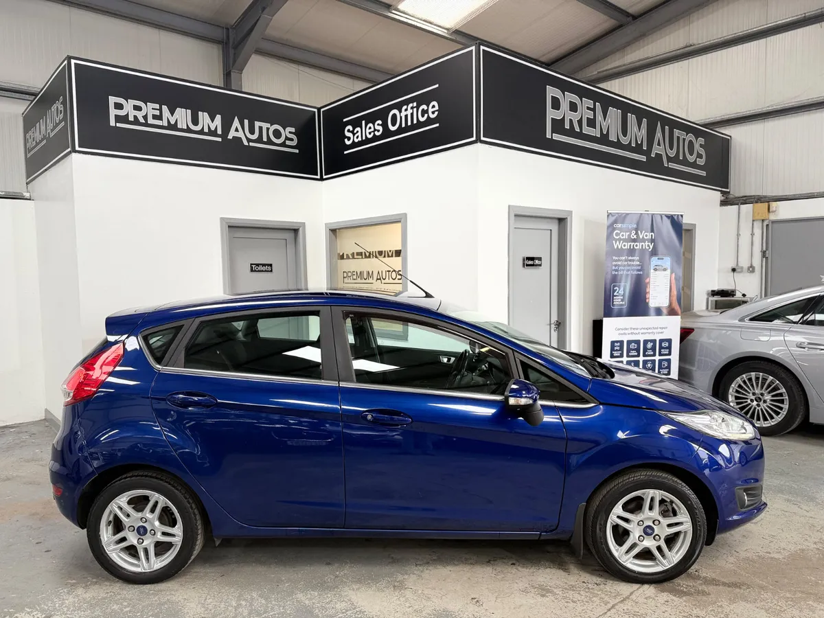 Ford Fiesta 2014.   1.25.  TITANIUM - Image 2