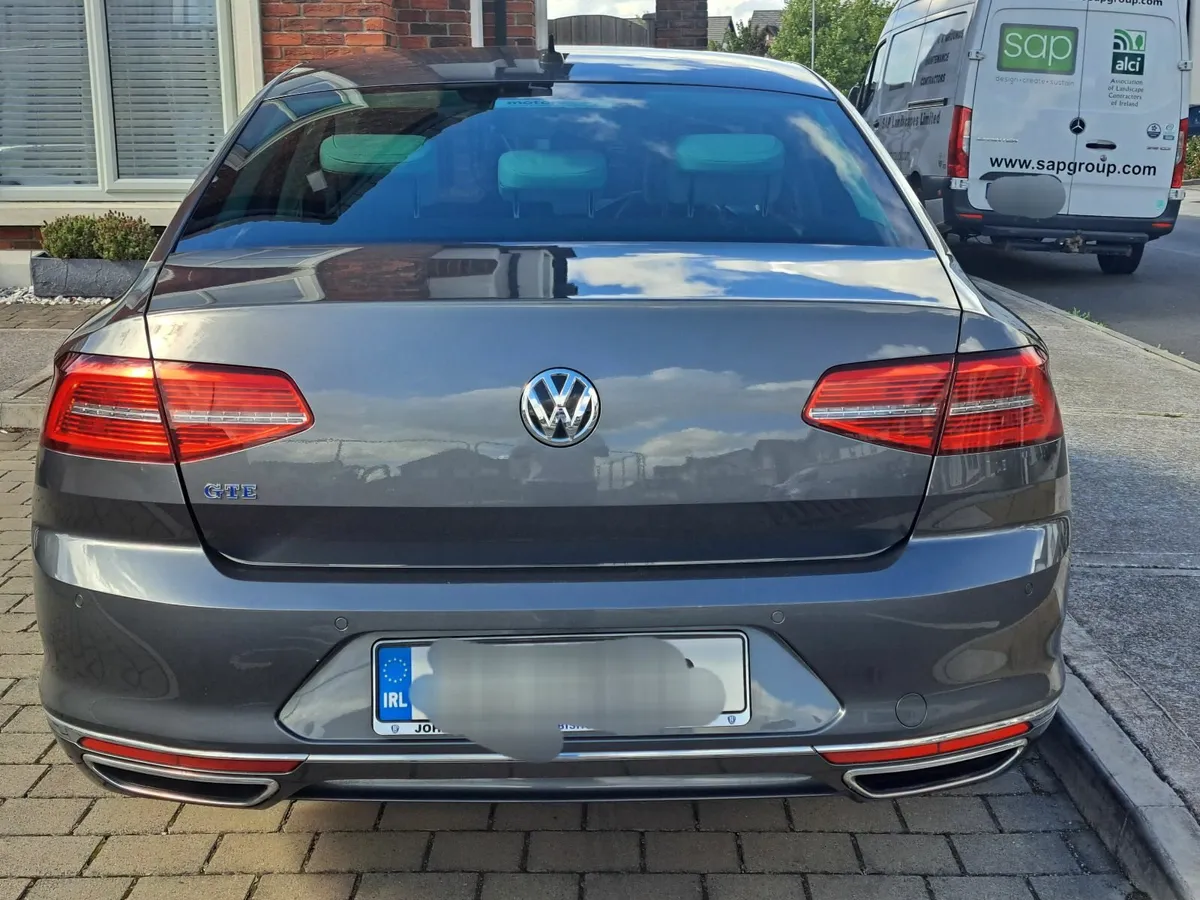 Volkswagen Passat 2017 1.4 L GTE. Plug in hybrid - Image 2