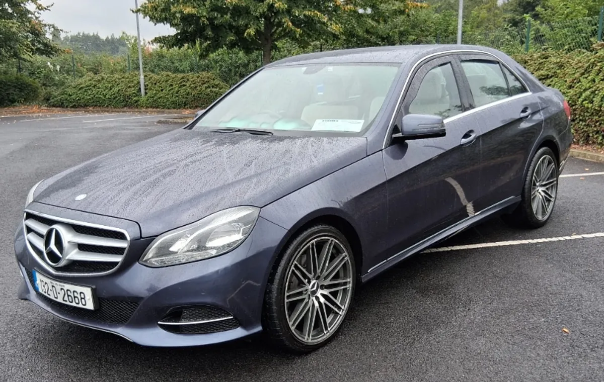 2013 MERCEDES BENZ E300 HYBRID AUTOMATIC - Image 3