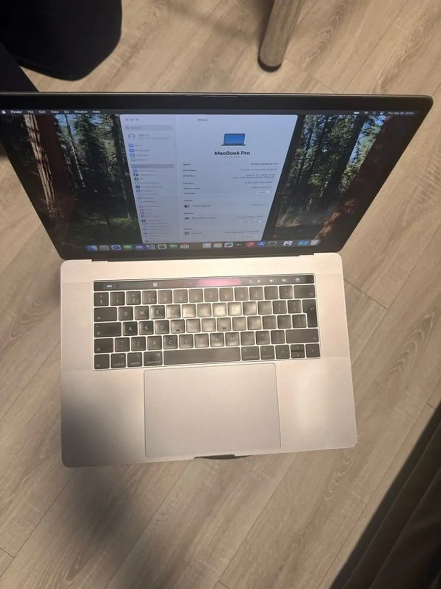 MacBook Pro 15, 2019 - touch bar - Image 4