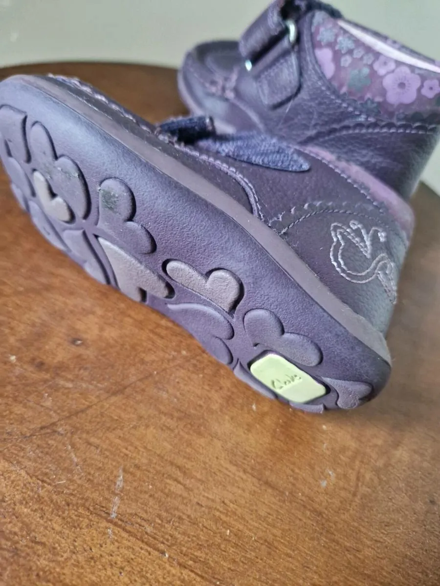 Shoes - Image 4