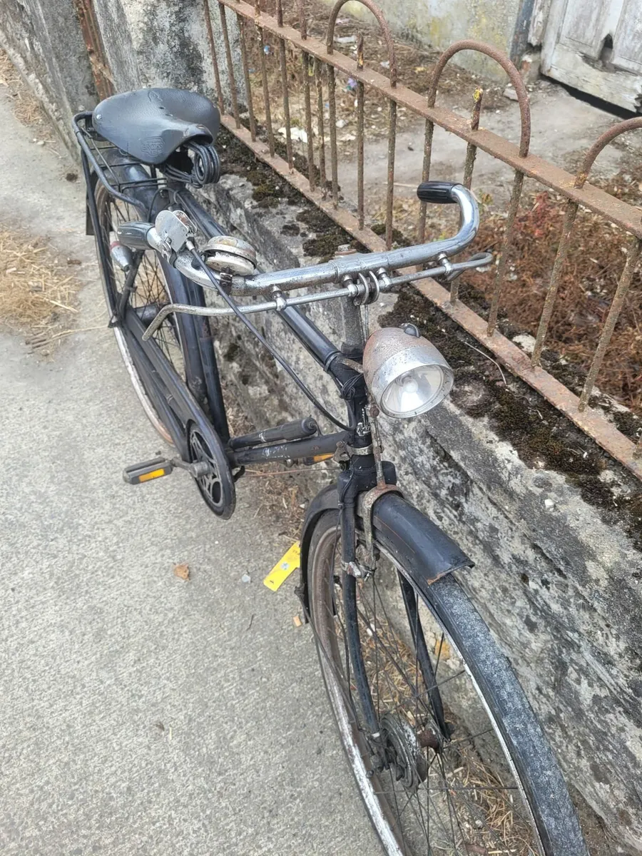 Old hi nelly man's bike price too sell - Image 3