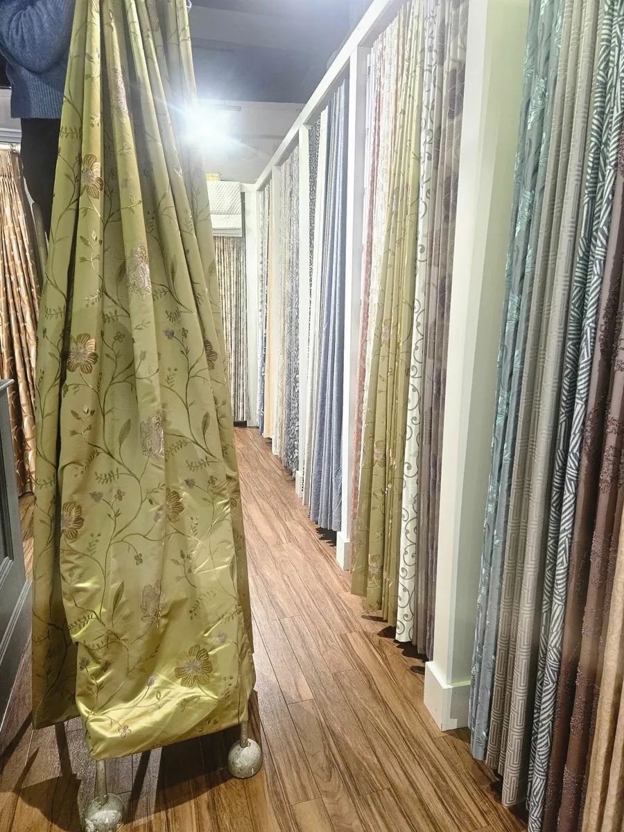 Curtains - Image 4