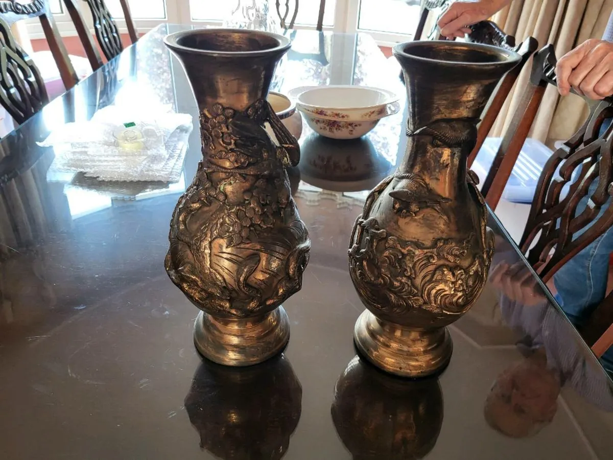 Brass vases - Image 1