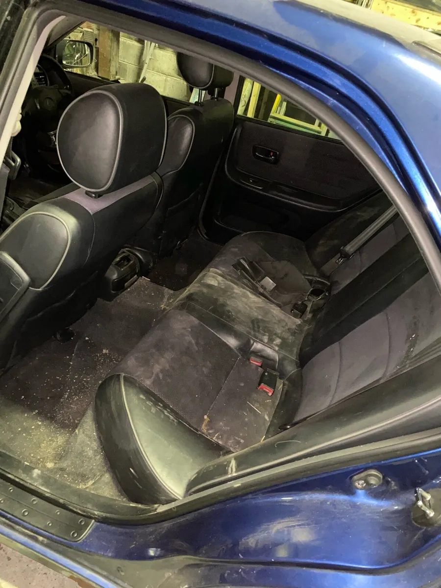 Lexus is200 slab car can be put back on road - Image 3