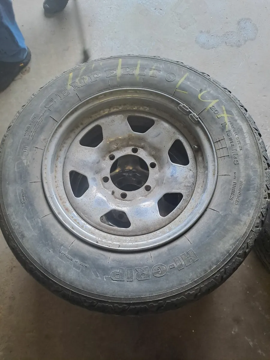 Motorsport Garage Clear Out - Tyres Wheels Seats - Image 4