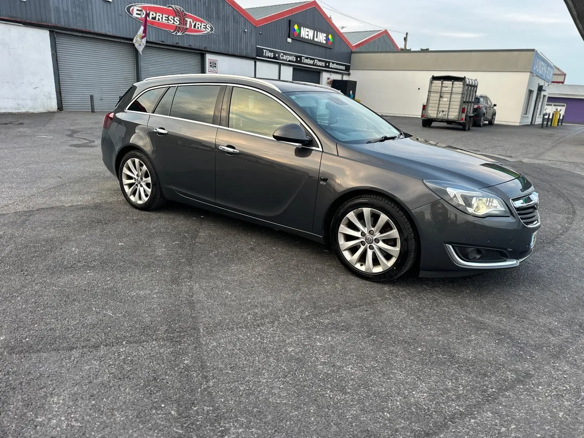@ Vauxhall Insignia Elite Model Very Clean @ - Image 2
