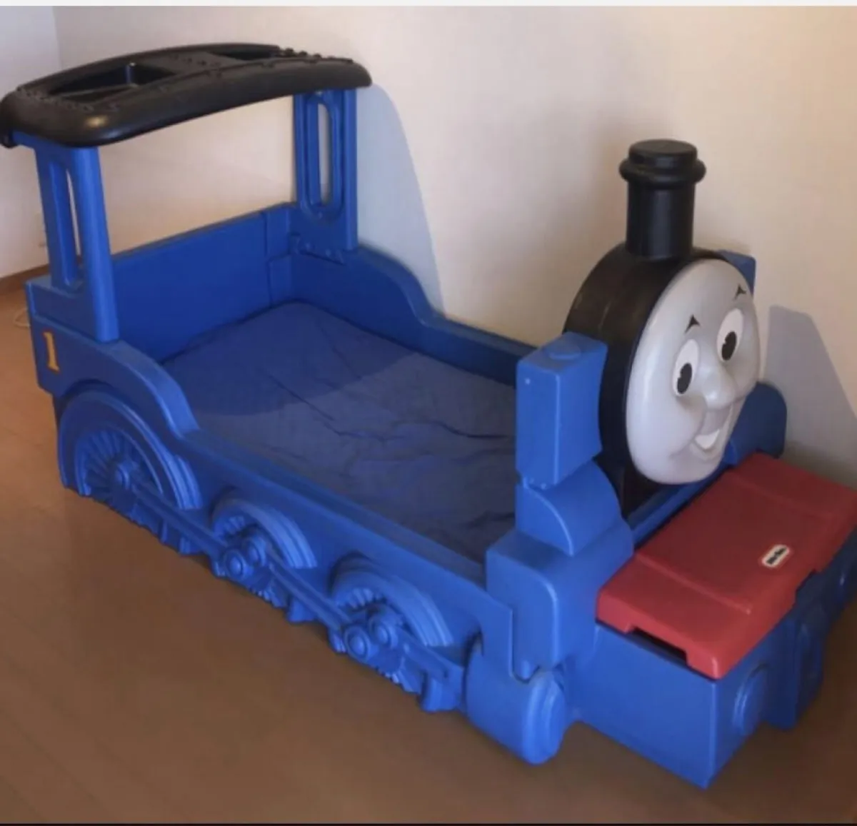 Thomas the tanks toddler bed - Image 3