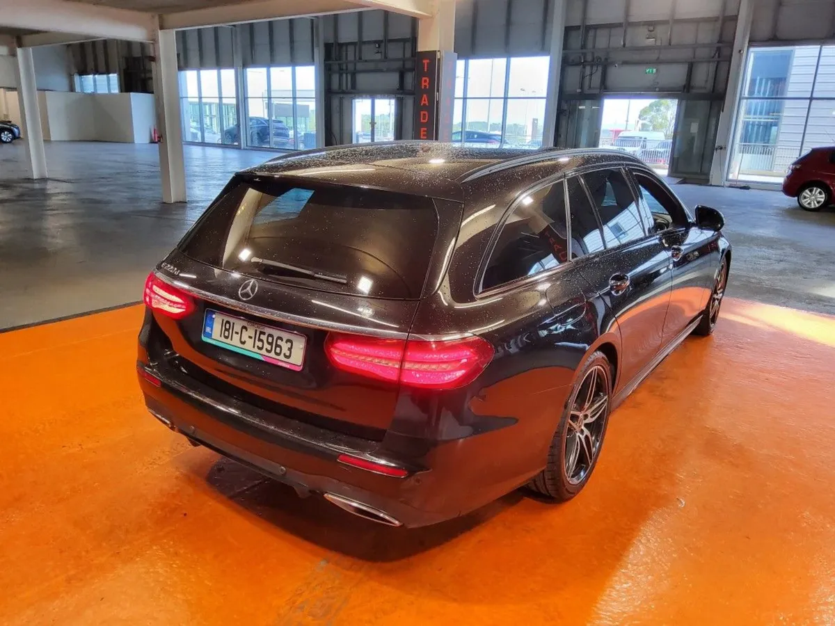 Mercedes-Benz E-Class E220 AMG D A Line - Image 3