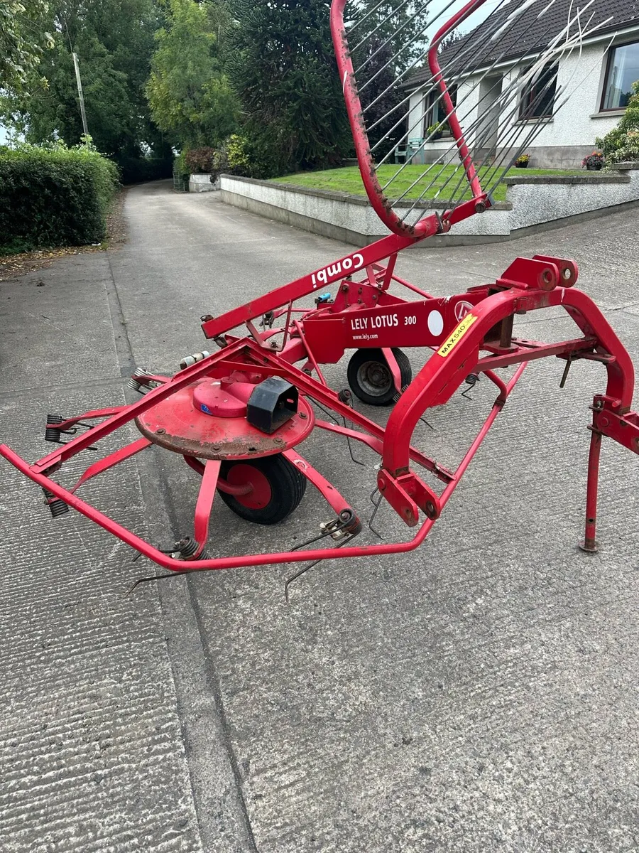 Lely Lotus Combi 300 Tedder/Rower - Image 2