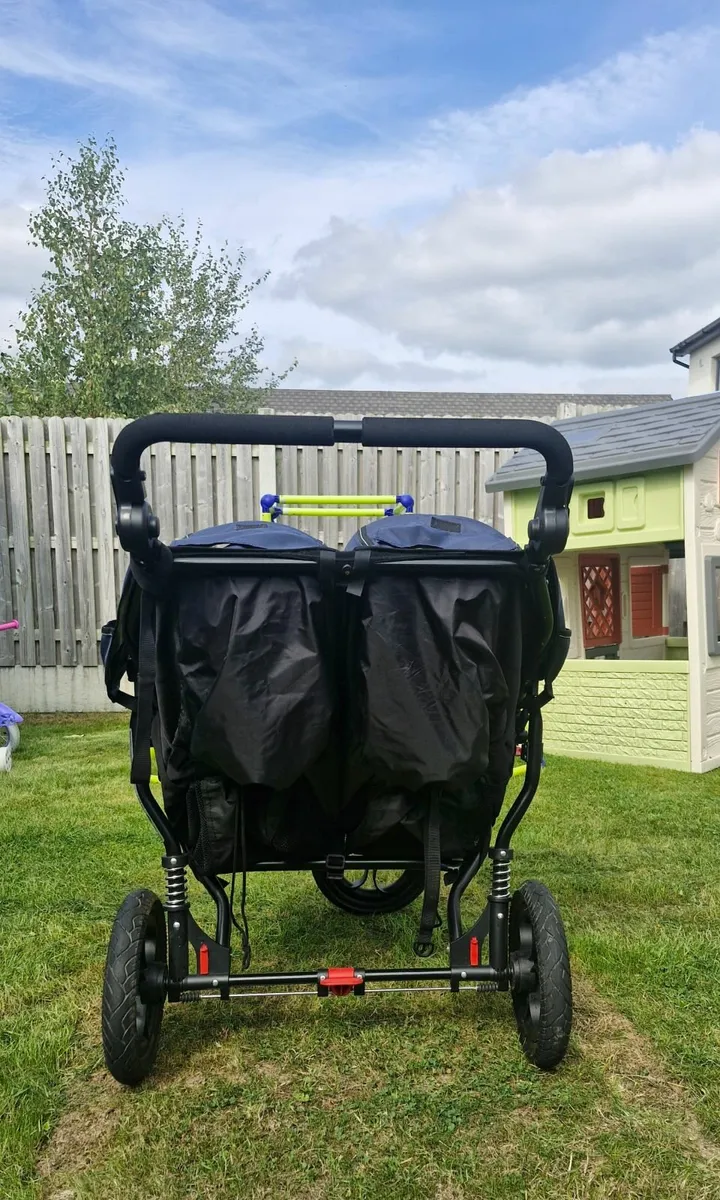 OutnAbout Double Buggy with Newborn Insert - Image 2