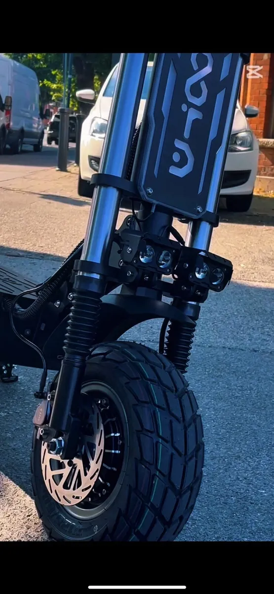 NEW OOTD T90 13 inch e-scooter 2 year’s warranty - Image 3